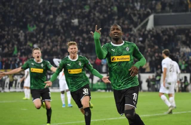 尤其是其中 尤其是其中